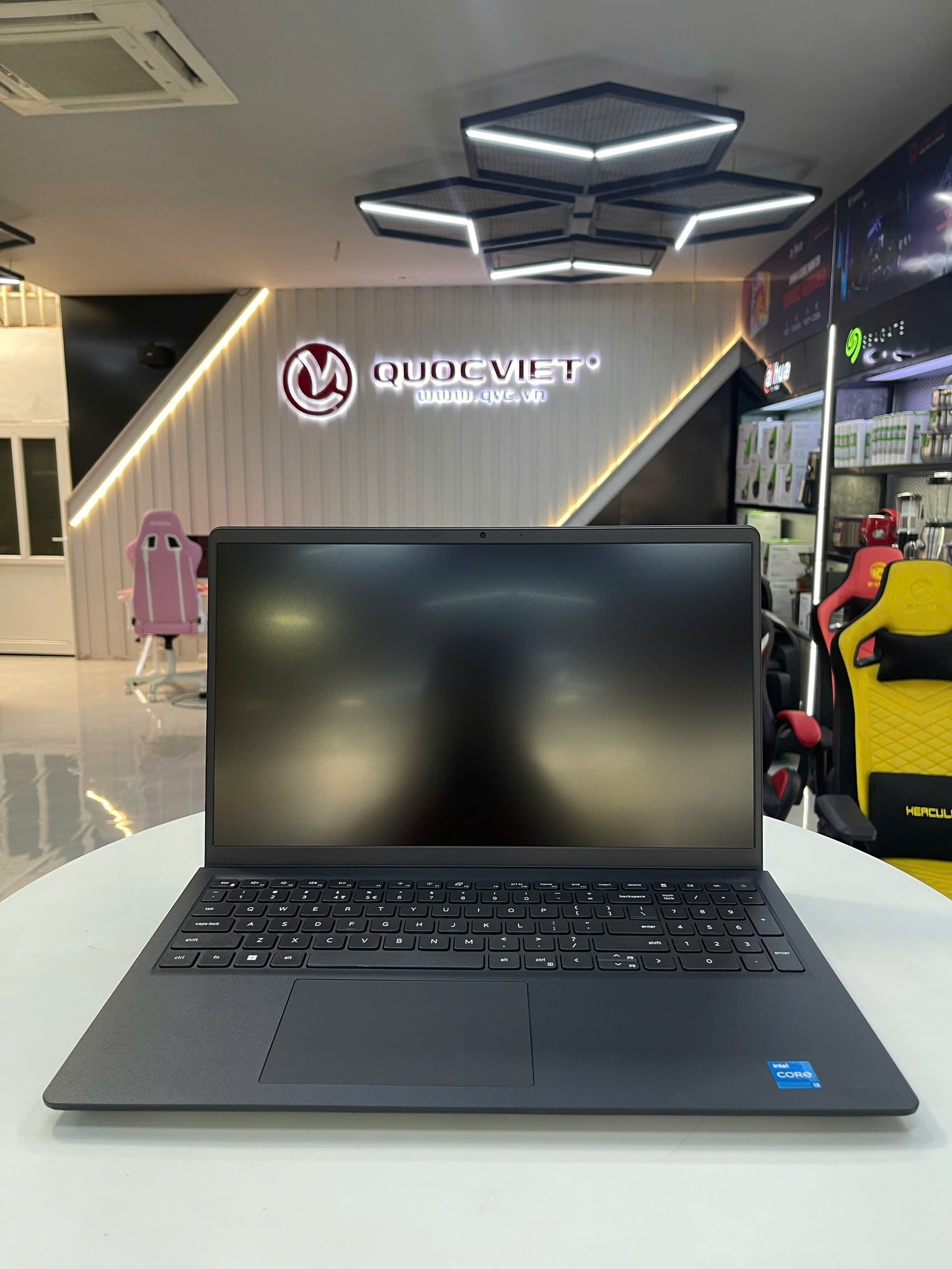 Laptop Dell Vostro 3520 (i3-1215U/8GB/512GB/15.6inch FHD/Black) NK